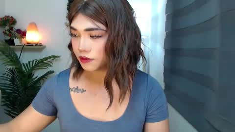 Snapshot of scarlett_sofia69 chatting on December 5, 2025, 10:57 am online show from December 5, 2025, 10:57 am