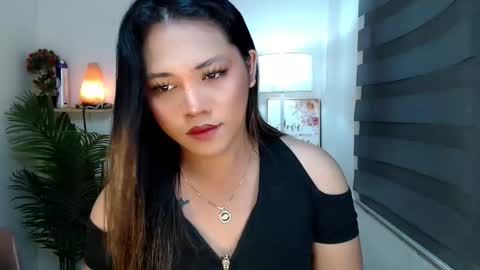 Snapshot of scarlett_sofia69 chatting on February 4, 2026, 10:32 am online show from February 4, 2026, 10:32 am