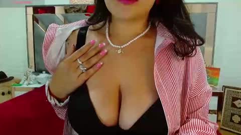 Snapshot of scarlett_tits92 chatting on December 22, 2025, 6:38 pm hellen online show from December 22, 2025, 6:38 pm