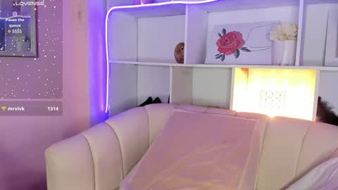 Snapshot of scarletta1215 chatting on December 7, 2024, 1:40 pm Daniela Camacho online show from December 7, 2024, 1:40 pm