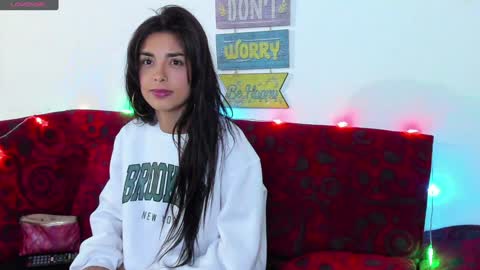 Snapshot of scarletta1215 chatting on January 22, 2025, 10:07 am Daniela Camacho online show from January 22, 2025, 10:07 am