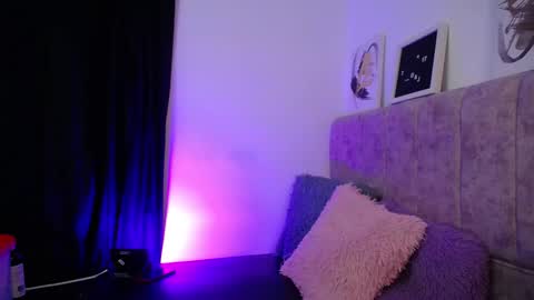 Snapshot of scarlettbrowmn chatting on January 28, 2025, 3:15 am Sara online show from January 28, 2025, 3:15 am
