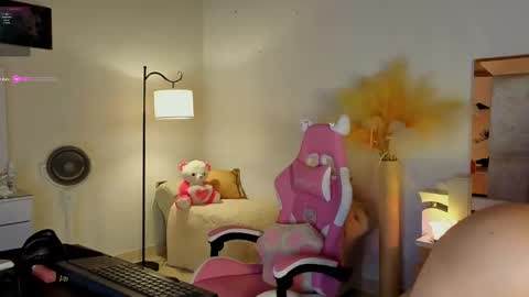 scarlette_tsunade online show from November 1, 2025, 1:18 am