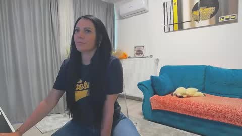 Scarlett online show from June 2, 2026, 4:25 am