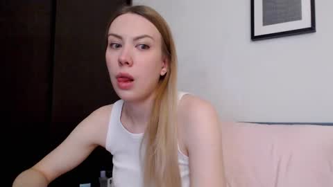 Snapshot of scarlettford chatting on November 7, 2025, 12:49 pm Scarlett online show from November 7, 2025, 12:49 pm