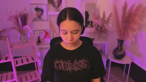 scarlettmurr online show from September 24, 2025, 7:50 pm
