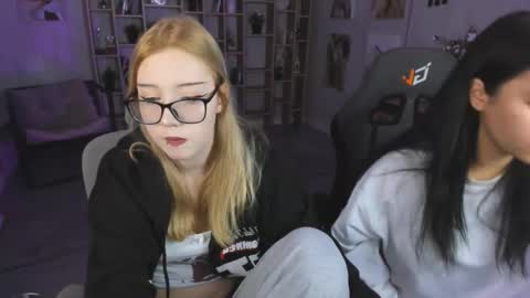 scarlettmurr online show from October 13, 2025, 4:56 am