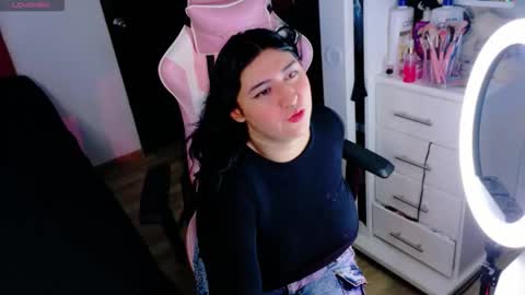 chloe online show from February 12, 2026, 4:29 am