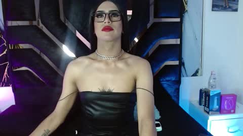 Scarlett online show from November 27, 2025, 3:41 am