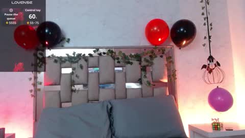 Scarlet online show from October 31, 2025, 11:55 am