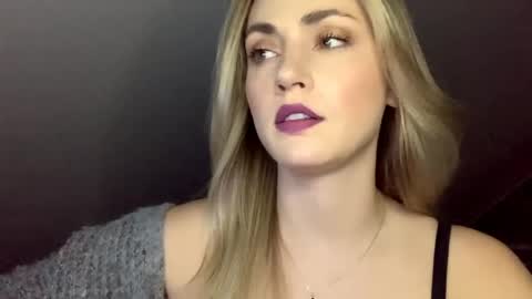 ScarlettxBlonde online show from May 8, 2026, 3:28 pm