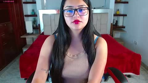 scarllet online show from January 22, 2025, 12:06 pm