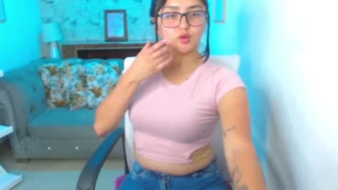 scarllet online show from February 3, 2025, 6:17 pm