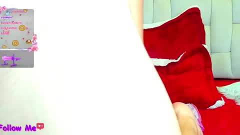 scarllet online show from March 5, 2025, 3:18 pm