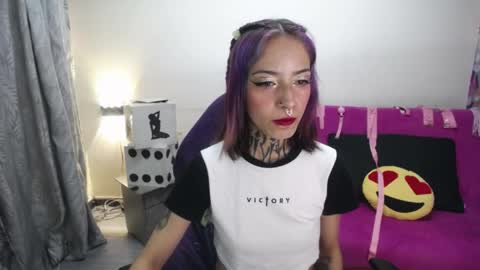 Snapshot of scarllett_bdsm chatting on May 7, 2026, 5:35 am Scarllett online show from May 7, 2026, 5:35 am