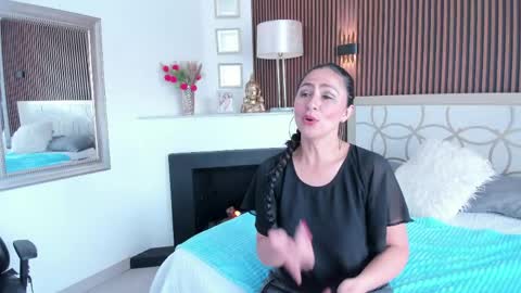 Snapshot of scarrlet_fox chatting on April 24, 2026, 7:49 pm Scarlet online show from April 24, 2026, 7:49 pm