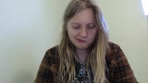 Snapshot of scartit chatting on October 19, 2025, 5:24 pm ScarTit Bernhard online show from October 19, 2025, 5:24 pm