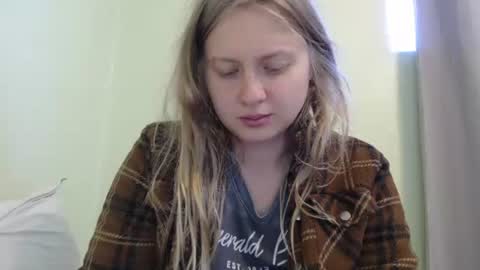 Snapshot of scartit chatting on October 21, 2025, 5:35 pm ScarTit Bernhard online show from October 21, 2025, 5:35 pm