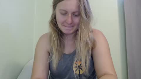 Snapshot of scartit chatting on October 28, 2025, 8:33 pm ScarTit Bernhard online show from October 28, 2025, 8:33 pm