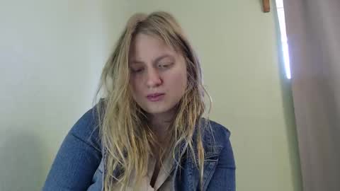 Snapshot of scartit chatting on November 3, 2025, 6:09 pm ScarTit Bernhard online show from November 3, 2025, 6:09 pm