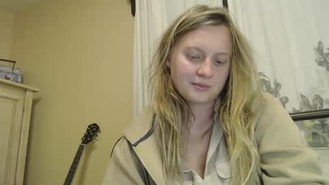 Snapshot of scartit chatting on December 1, 2025, 3:00 am ScarTit Bernhard online show from December 1, 2025, 3:00 am