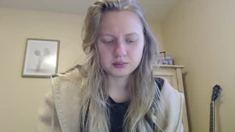 Snapshot of scartit chatting on December 2, 2025, 7:20 pm ScarTit Bernhard online show from December 2, 2025, 7:20 pm