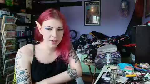 Sarah Bones online show from June 25, 2026, 6:34 pm