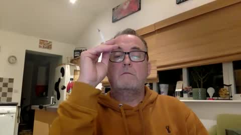 Snapshot of scbiggersballs chatting on May 3, 2026, 9:21 pm scbiggersballs online show from May 3, 2026, 9:21 pm