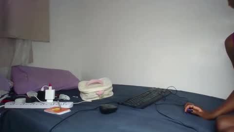 Snapshot of scentedfriction chatting on October 30, 2025, 10:54 pm scentedfriction online show from October 30, 2025, 10:54 pm