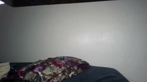 Snapshot of scentedfriction chatting on November 2, 2025, 12:35 am scentedfriction online show from November 2, 2025, 12:35 am