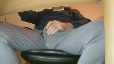 Snapshot of schlueppee chatting on February 4, 2025, 7:11 pm Fritz Schluepper online show from February 4, 2025, 7:11 pm