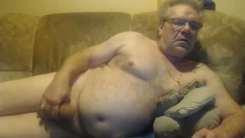 schnapper11 online show from January 3, 2025, 11:01 pm