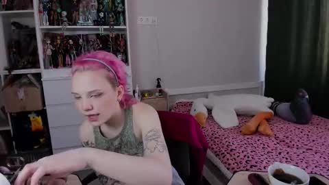 Rina online show from March 7, 2026, 7:16 am