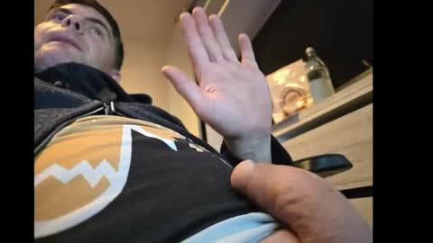 schosch01 online show from December 16, 2024, 9:09 pm