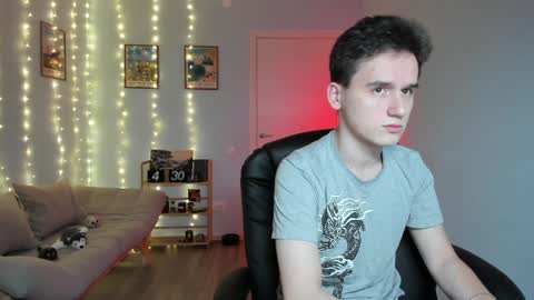 Thomas brunette and Alex blond online show from December 16, 2024, 5:06 am