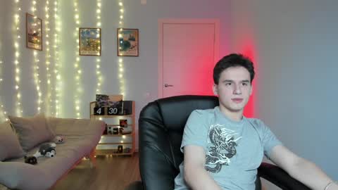 Thomas brunette and Alex blond online show from December 16, 2024, 8:09 am