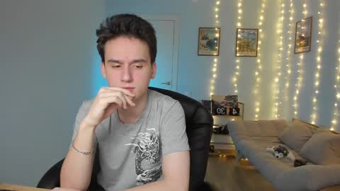 Thomas brunette and Alex blond online show from December 25, 2024, 6:31 am