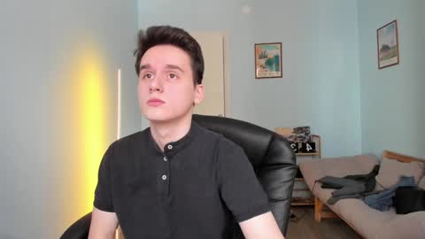 Thomas brunette and Alex blond online show from February 6, 2025, 12:26 pm