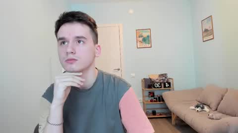 Thomas brunette and Alex blond online show from February 18, 2025, 8:16 am