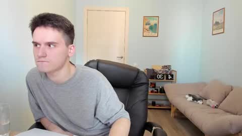 Thomas brunette and Alex blond online show from February 23, 2025, 12:48 pm