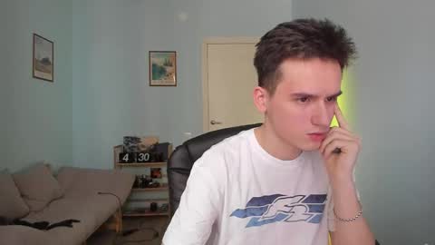 Thomas brunette and Alex blond online show from March 2, 2025, 7:10 am