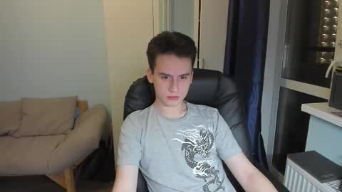 Thomas brunette and Alex blond online show from November 4, 2025, 4:33 am