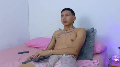 Snapshot of scook_gray chatting on June 17, 2026, 4:41 pm scook_gray online show from June 17, 2026, 4:41 pm