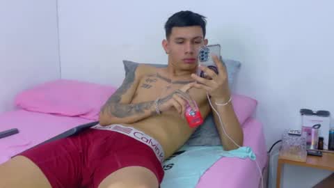 Snapshot of scook_gray chatting on July 1, 2026, 3:30 am scook_gray online show from July 1, 2026, 3:30 am
