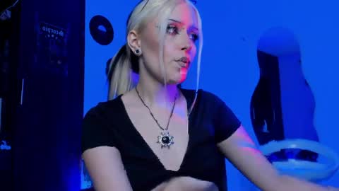 Snapshot of scorpiogoddesss chatting on April 9, 2026, 2:11 am Goddess online show from April 9, 2026, 2:11 am