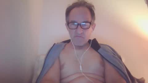 scotchwhieskie online show from January 13, 2025, 11:27 pm