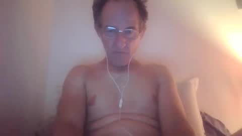 scotchwhieskie online show from September 14, 2025, 9:58 pm