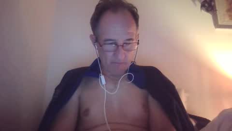 scotchwhieskie online show from December 14, 2025, 11:20 pm