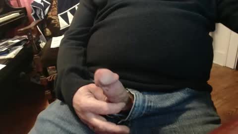 Snapshot of scottbearfun chatting on February 26, 2025, 4:35 pm scottbearfun online show from February 26, 2025, 4:35 pm