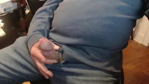 Snapshot of scottbearfun chatting on March 11, 2025, 4:29 pm scottbearfun online show from March 11, 2025, 4:29 pm